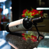 Exhibidor de botellas de apoyo “NAZCA”