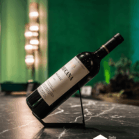 Exhibidor para botellas de apoyo “BLED”